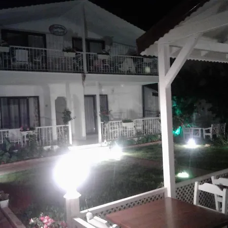 Pansiyon Yarimada Tatil Evi *